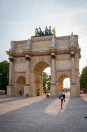 Arc-de-Triomphe-du-Carrousel;-Architecture;-Heritage;-Historic-monument;-Jardin-du-Carrousel;-Kaleidos;-Kaleidos-images;-La-parole-à-limage;-Louvre;-Napoleon-I;-Paris;-Quadriga;-Stories-Pictures;-Tarek-Charara;-Tourism;-Visitor
